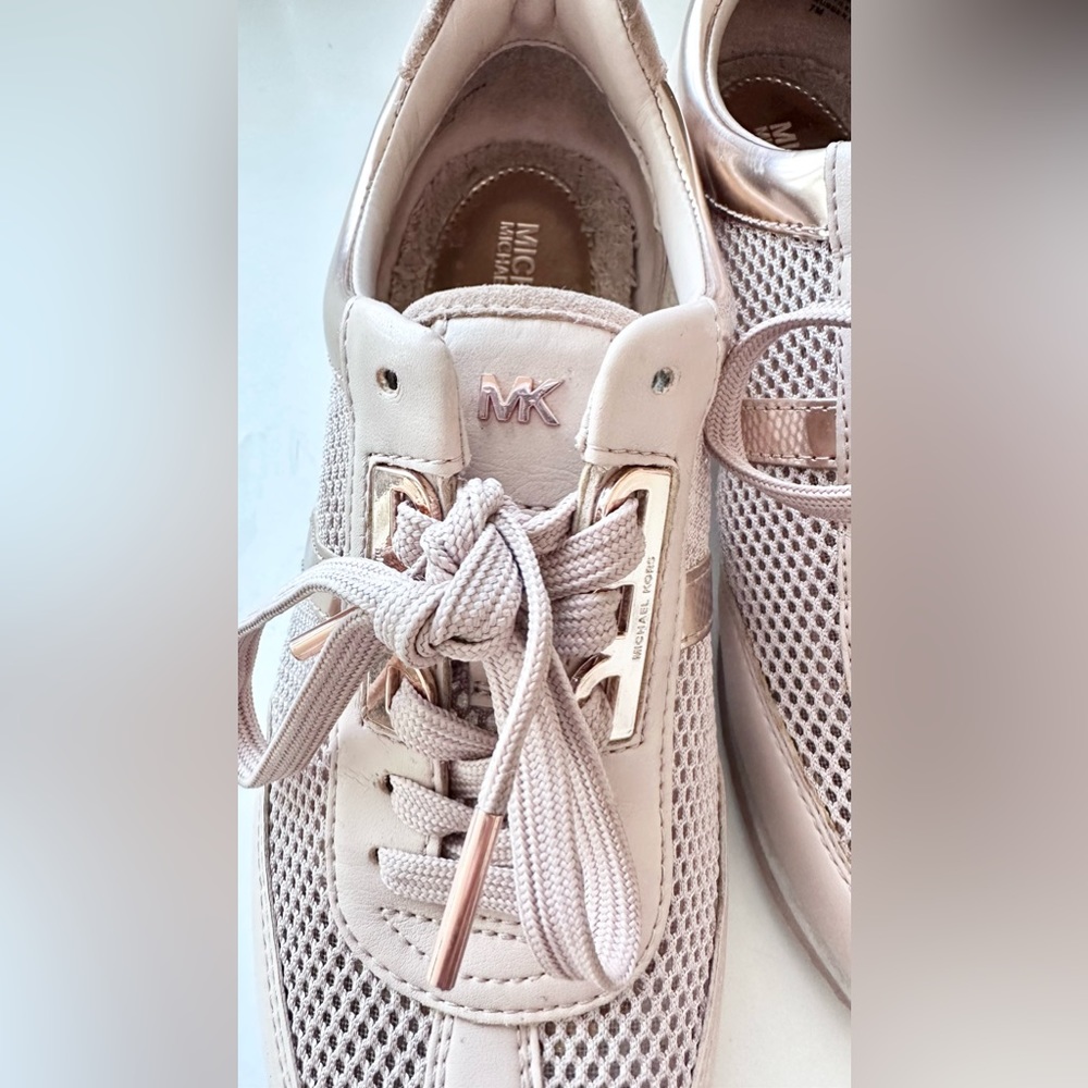 MICHAEL KORS MK MAGGIE TRAINER SNEAKERS SZ:7 PINK BLUSH ROSE GOLD WOMENS - Picture 7 of 10